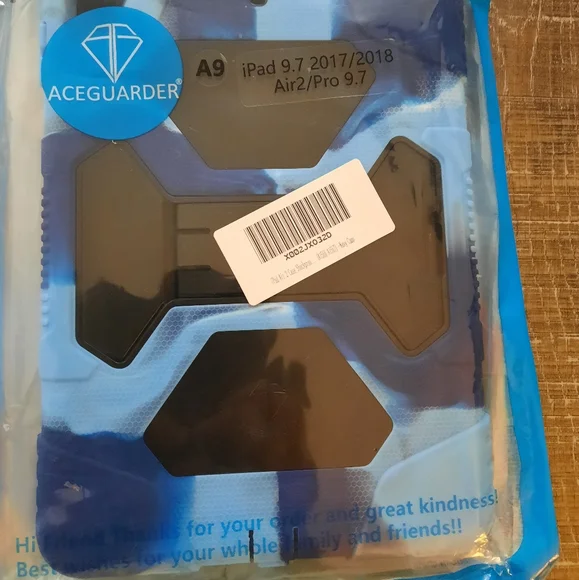 IPad case set - Picture 3 of 3